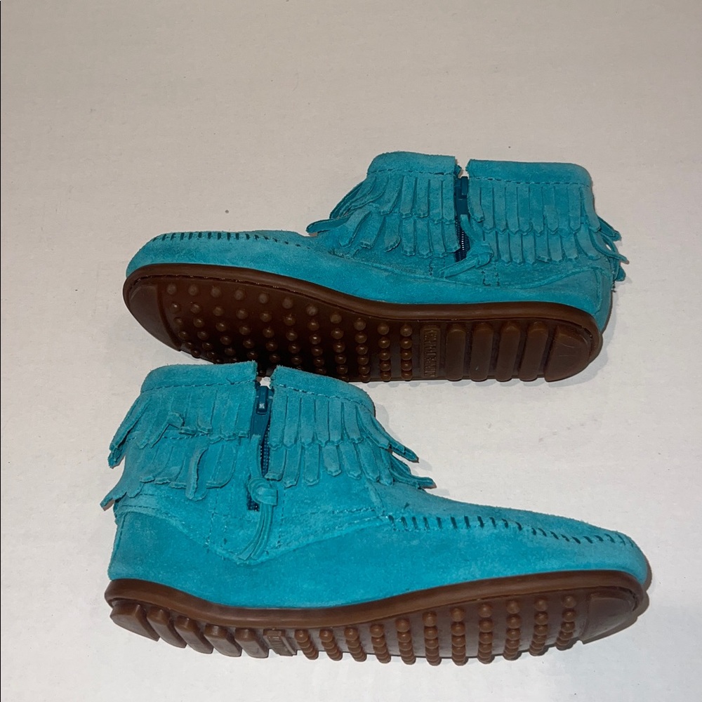 Minnetonka Fringe Turquoise Boots - Picture 5 of 10